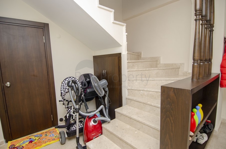 فيلا 3 + 1 في وسط منتجع مدينة كيمير