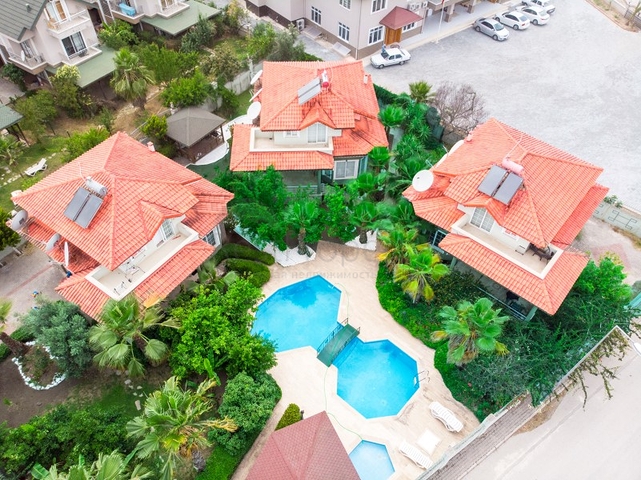 فيلا 3 + 1 في وسط منتجع مدينة كيمير