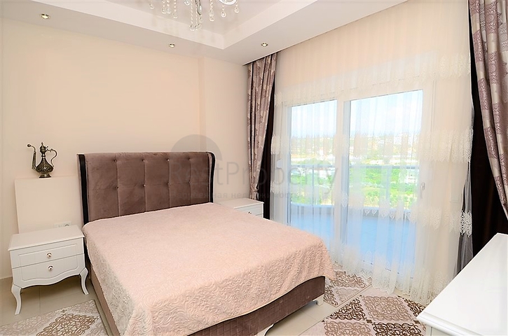 للبيع شقة بتصميم غرفتي نوم وصالة ضمن مجمع سكني في افسلار - الانيا 