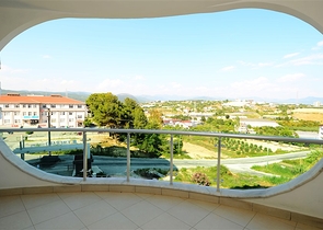 للبيع شقة بتصميم غرفتي نوم وصالة ضمن مجمع سكني في افسلار - الانيا 