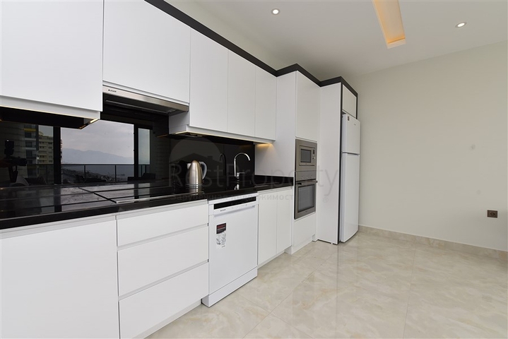 1 + 1 شقة للإيجار على الساحل الأول في محمودلار