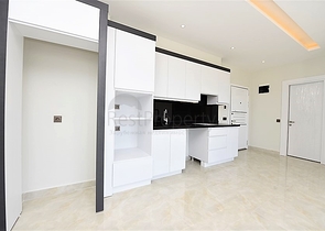 ضمن مجمع سكني حديث بأول خط على البحر - غرفة نوم وصالة في مهموتلار -الانيا 