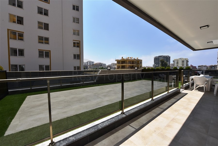 شقة بتصميم غرفتين وصالة  - ضمن مجمع حديث في مهموتلار 