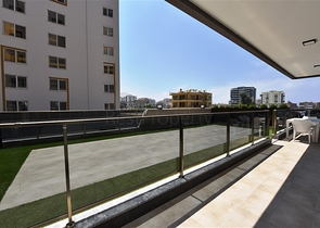 شقة بتصميم غرفتين وصالة  - ضمن مجمع حديث في مهموتلار 