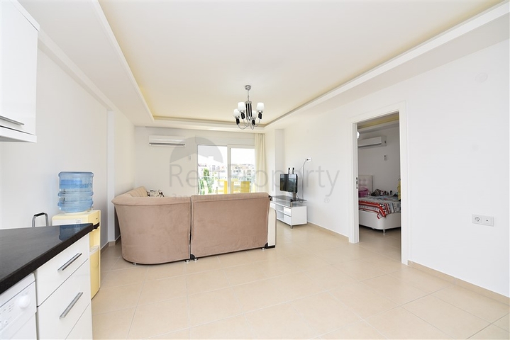 غرفة وصالة مفروشة ضمن مجمع بخدمات خمس نجوم في افسلار 