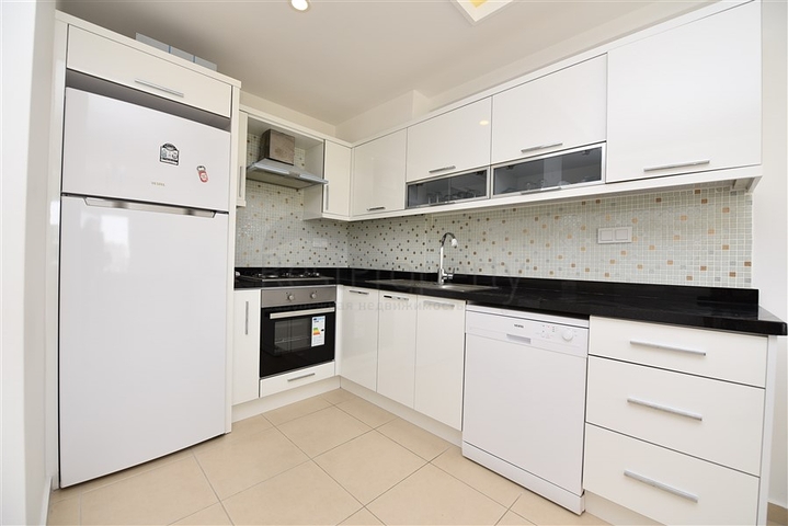 غرفة وصالة مفروشة ضمن مجمع بخدمات خمس نجوم في افسلار 