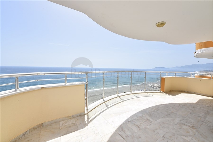 اطلالة بحر مباشرة - غرفتين نوم وصالة مفروشة بالكامل - مهموتلار