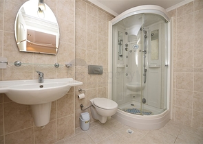 اطلالة بحر مباشرة - غرفتين نوم وصالة مفروشة بالكامل - مهموتلار