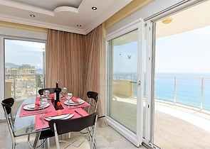 اطلالة بحر مباشرة - غرفتين نوم وصالة مفروشة بالكامل - مهموتلار