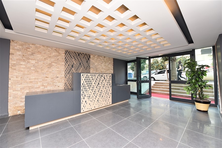 مجمع سكني حديث في مركز الانيا -للراغبين بالاستثمار 