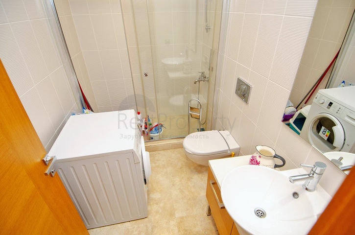 فيلا 6 + 2 في وسط لارا أنطاليا 200 م إلى البحر