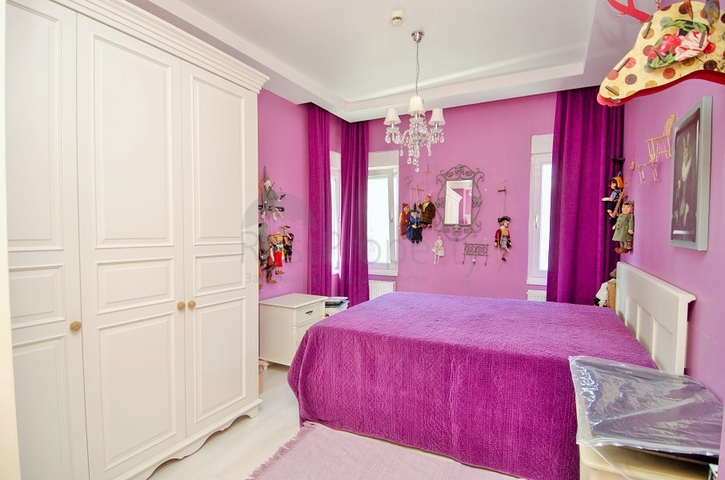 فيلا 6 + 2 في وسط لارا أنطاليا 200 م إلى البحر