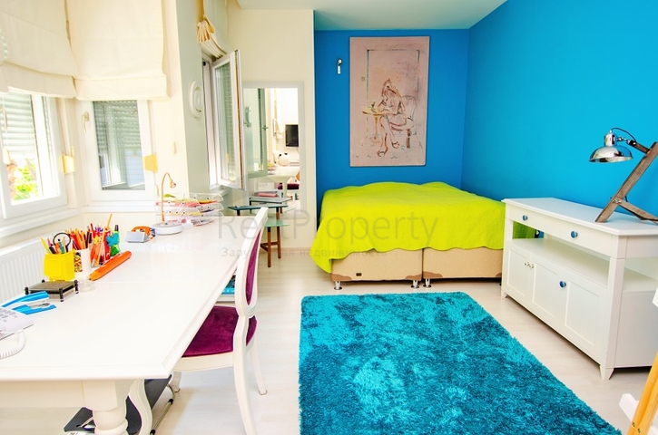 فيلا 6 + 2 في وسط لارا أنطاليا 200 م إلى البحر