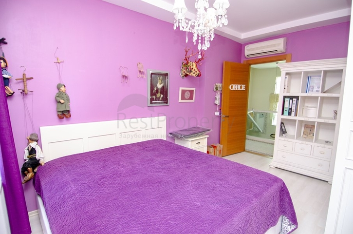 فيلا 6 + 2 في وسط لارا أنطاليا 200 م إلى البحر