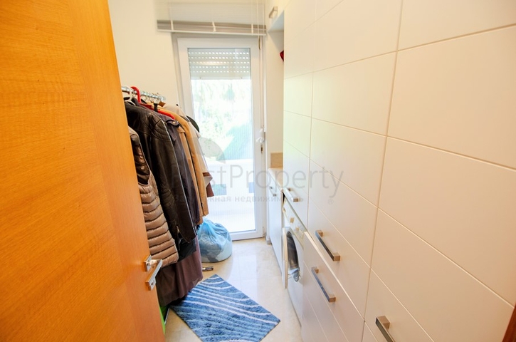 فيلا 6 + 2 في وسط لارا أنطاليا 200 م إلى البحر