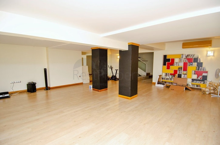 فيلا 6 + 2 في وسط لارا أنطاليا 200 م إلى البحر