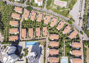 فيلا 6 + 2 في وسط لارا أنطاليا 200 م إلى البحر