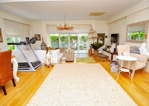 فيلا 6 + 2 في وسط لارا أنطاليا 200 م إلى البحر