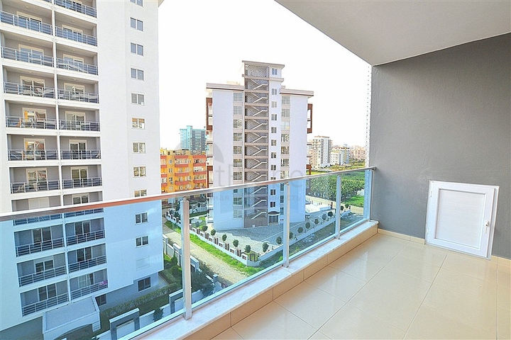 غرفتين وصالة ضمن مجمع سكني حديث في مهموتلار 