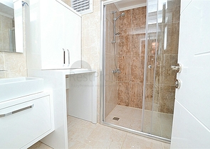 غرفتين وصالة ضمن مجمع سكني حديث في مهموتلار 