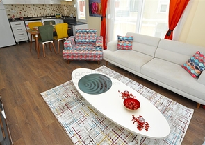 شقة مؤثثة بتصميم غرفتين وصالة - بسعر جيد في مهموتلار 