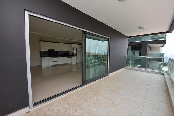 اطلالة بحر - غرفتي نوم وصالة  في كارجي جاك 