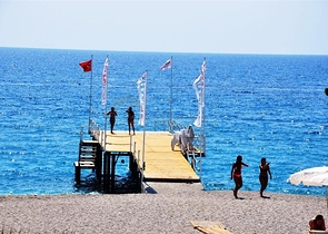 اطلالة بحر - غرفتي نوم وصالة  في كارجي جاك 