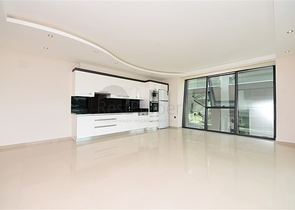 اطلالة بحر - غرفتي نوم وصالة  في كارجي جاك 