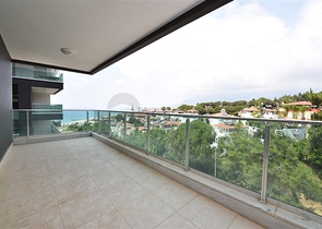 اطلالة بحر - غرفتي نوم وصالة  في كارجي جاك 