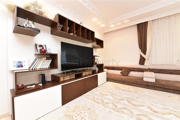 دوبلكس مؤثثة في مركز الانيا 