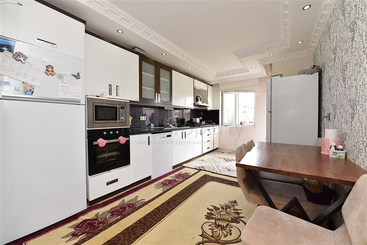 دوبلكس مؤثثة في مركز الانيا 