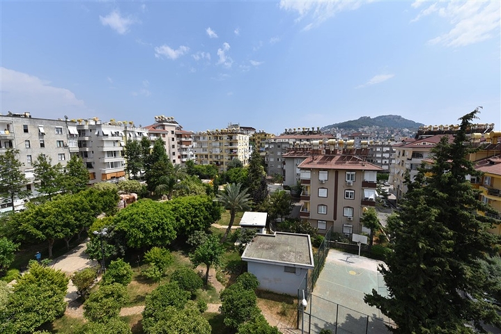 دوبلكس مؤثثة في مركز الانيا 