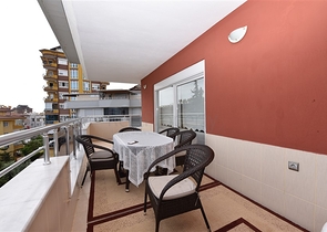 دوبلكس مؤثثة في مركز الانيا 