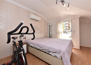 دوبلكس مؤثثة في مركز الانيا 