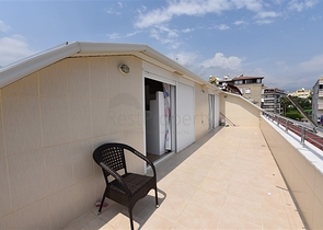 دوبلكس مؤثثة في مركز الانيا 