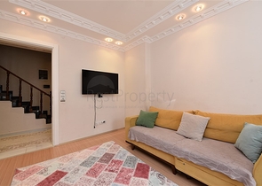 دوبلكس مؤثثة في مركز الانيا 