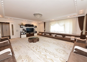 دوبلكس مؤثثة في مركز الانيا 