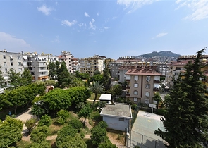 دوبلكس مؤثثة في مركز الانيا 