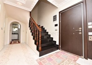 دوبلكس مؤثثة في مركز الانيا 