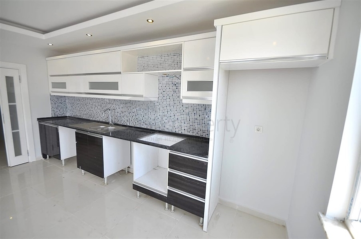 غرفتي نوم وصالة ضمن مجمع سكني في مهموتلار -بسعر جيد 