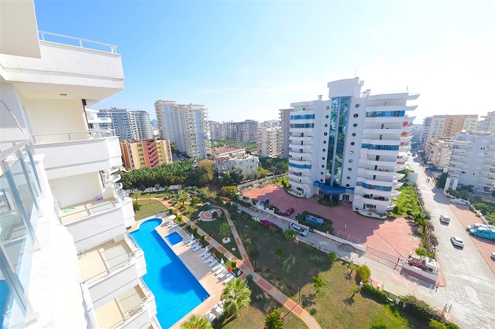 غرفتي نوم وصالة ضمن مجمع سكني في مهموتلار -بسعر جيد 