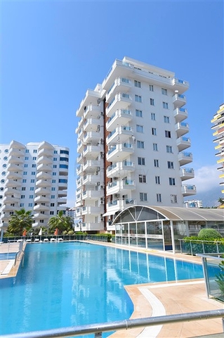 غرفتي نوم وصالة ضمن مجمع سكني في مهموتلار -بسعر جيد 