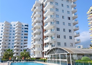 غرفتي نوم وصالة ضمن مجمع سكني في مهموتلار -بسعر جيد 