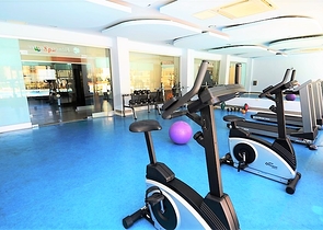 شقة مفروشة من تصميم غرفتي نوم وصالة ضمن مجمع ذو خدمات خمس نجوم - افسلار 