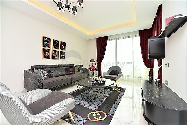 اول صف على البحر - غرفتي نوم وصالة ضمن مجمع حديث 