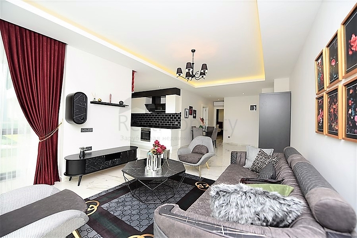 اول صف على البحر - غرفتي نوم وصالة ضمن مجمع حديث 