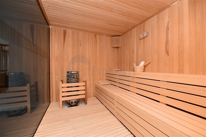 اول صف على البحر - غرفتي نوم وصالة ضمن مجمع حديث 