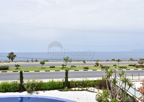 اول صف على البحر - غرفتي نوم وصالة ضمن مجمع حديث 