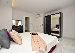 اول صف على البحر - غرفتي نوم وصالة ضمن مجمع حديث 