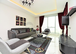 اول صف على البحر - غرفتي نوم وصالة ضمن مجمع حديث 